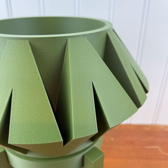 The Kovi Indoor Planter Pot with Drainage Tray & Stand, Houseplants - Picture 6 of 10